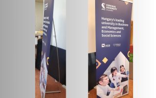 Roll-up display professzionális nyomdai grafikával