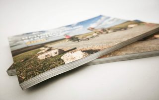 Ragasztókötéssel készült nyomdai kiadvány